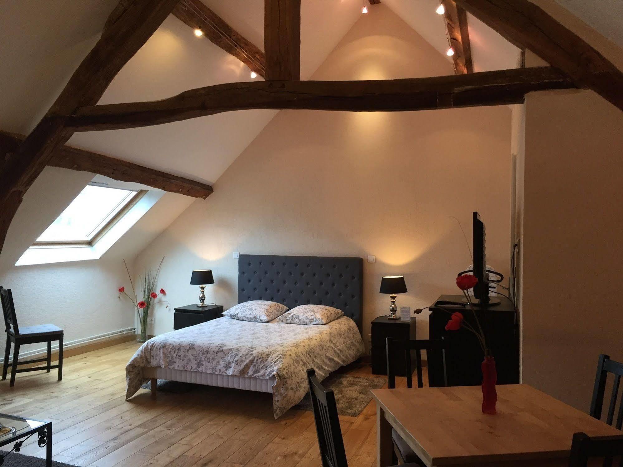 La Ferme Des Moulineaux Hotel Bailly  ภายนอก รูปภาพ