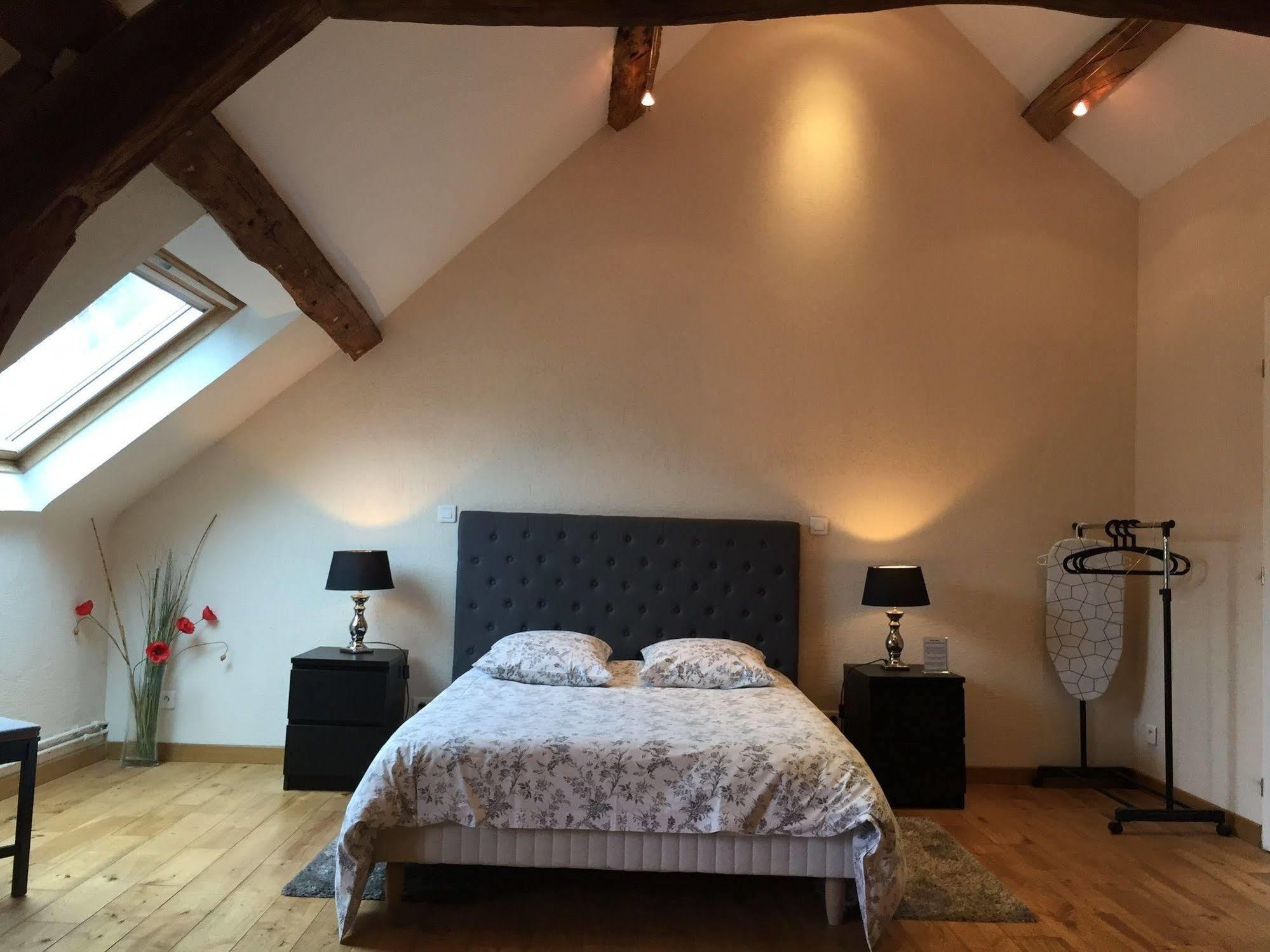 La Ferme Des Moulineaux Hotel Bailly  ภายนอก รูปภาพ